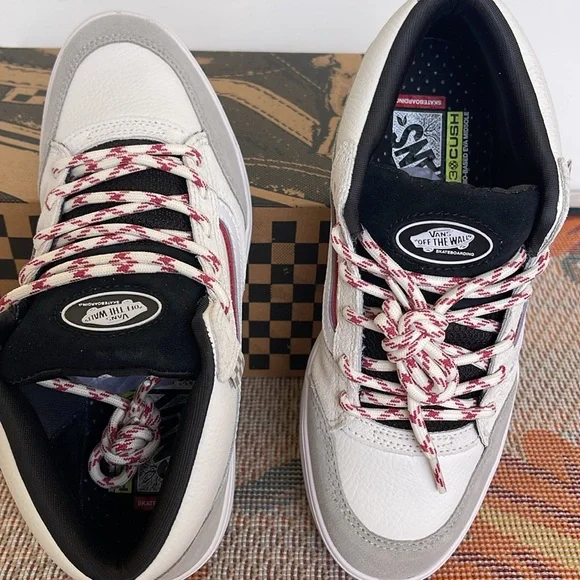 Vans WMNS Zahba Mid Gray/Multi
VN000CBSBGG Sneakers - Picture 12 of 16